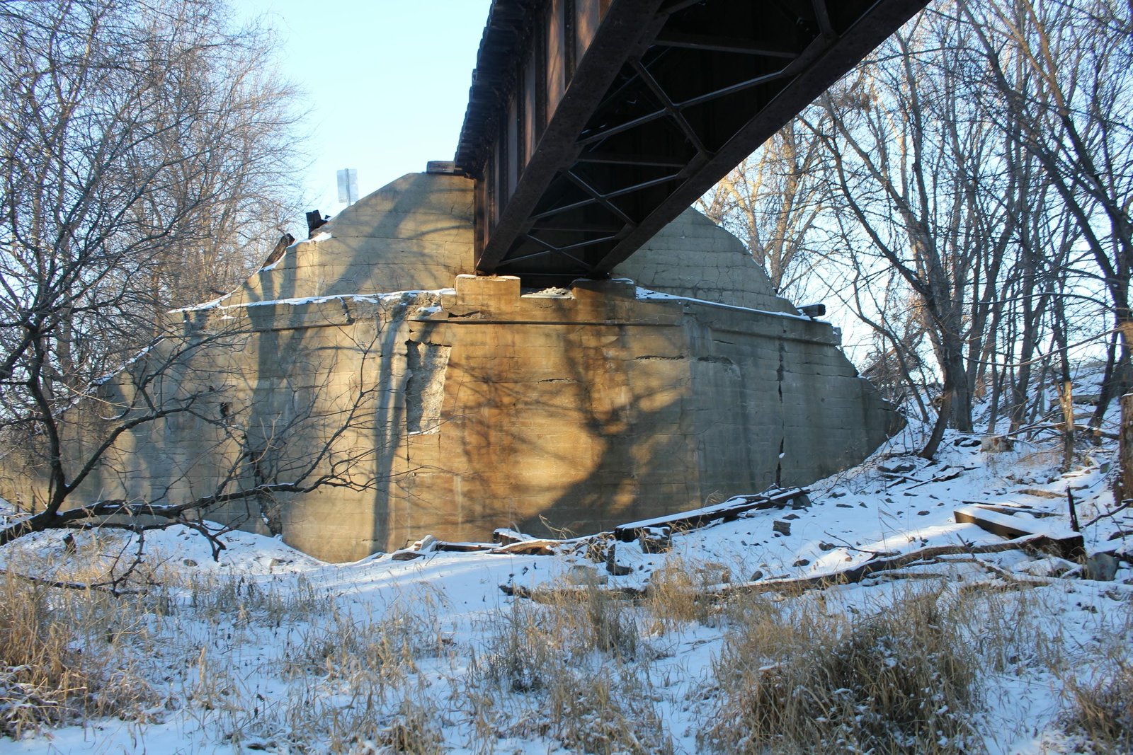 North abutment